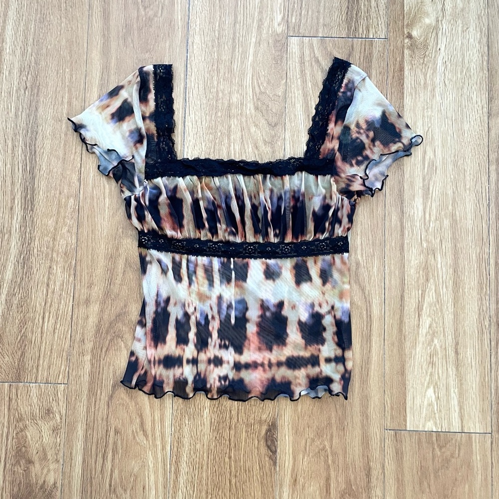 Abstract Print Mesh Top - Picture 6 of 9